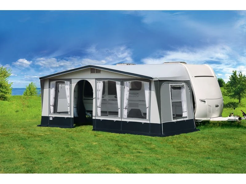 Brand Caravanvoortent Topas 240 3 Brand Caravanvoortent Topas 240